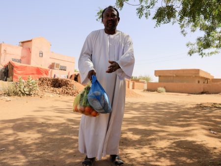 “سلة غذاء العالم” يواجه شبح المجاعة.. وسودانيون للجزيرة مباشر: “لا نجد قوت يومنا” (فيديو)