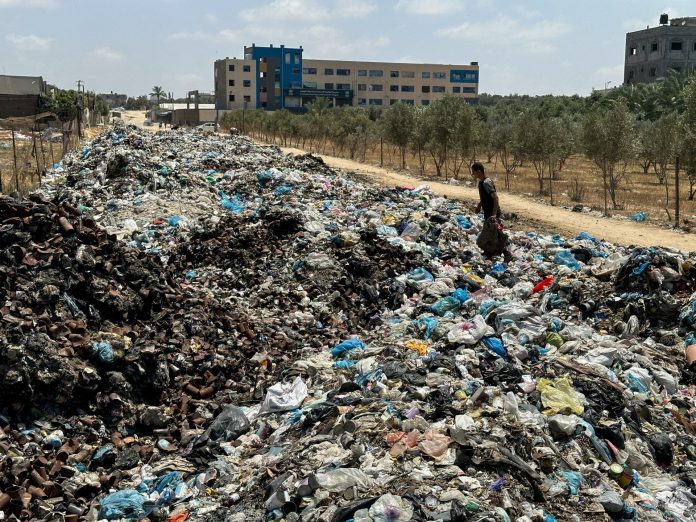 بلدية غزة توجه نداء عاجلا لإنقاذ السكان