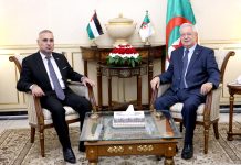 رئيس مجلس الأمة يستقبل سفير فلسطين بالجزائر لبحث تطورات الأوضاع والانتخابات التشريعية المقبلة